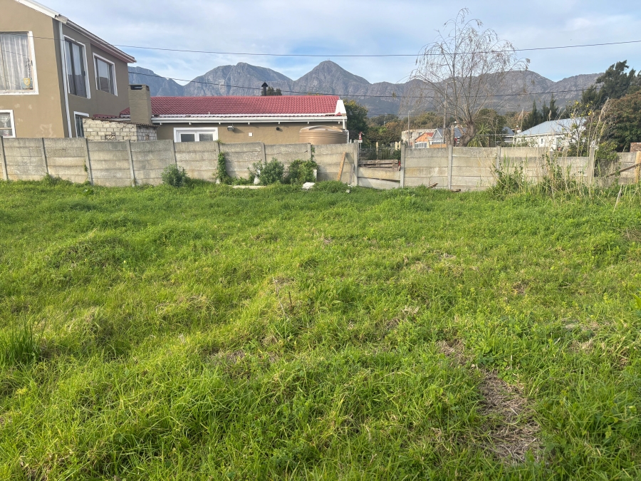 0 Bedroom Property for Sale in Sir Lowrys Pass Village Western Cape